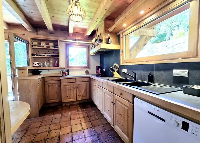 Chalet Near Centre Of *